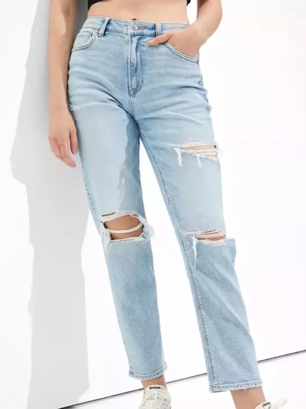 American Eagle Stretch Ripped Mom Straight Jean Size 4 Short